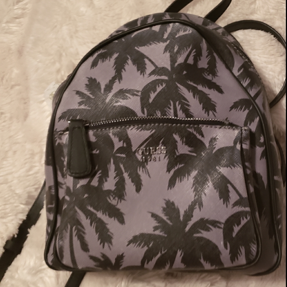 Guess small back pack
